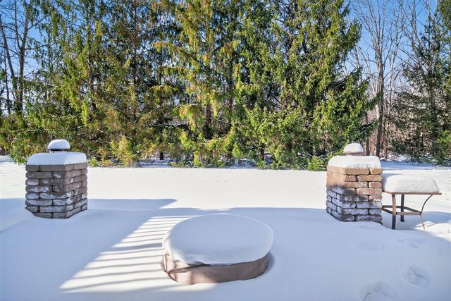 1956 Trinity Lane, Jackson, MI 49201