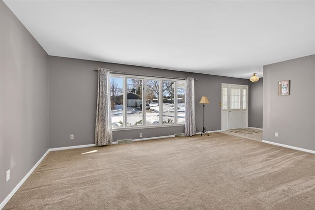 1956 Trinity Lane, Jackson, MI 49201