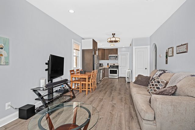 9105 S Racine Avenue, Chicago, IL 60620