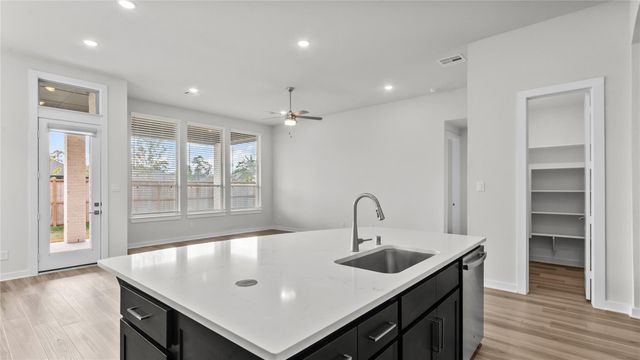 945 Terlingua Creek Drive, Conroe, TX 77304