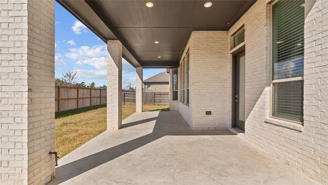 945 Terlingua Creek Drive, Conroe, TX 77304