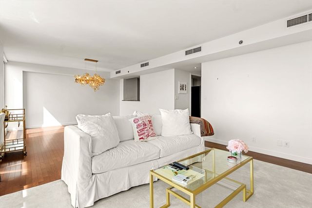 975 Memorial Drive 908, Cambridge, MA 02138