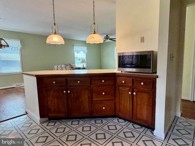 3150 APPLE PIE RIDGE RD, Winchester, VA 22603