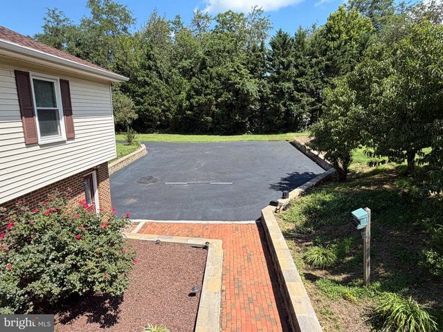3150 APPLE PIE RIDGE RD, Winchester, VA 22603