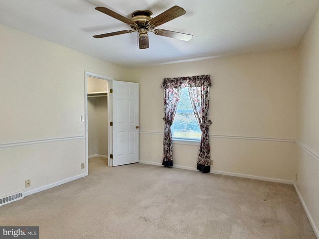 3150 APPLE PIE RIDGE RD, Winchester, VA 22603