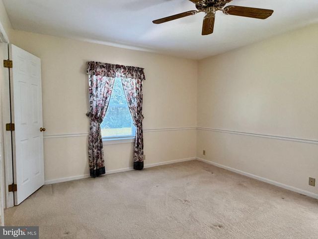 3150 APPLE PIE RIDGE RD, Winchester, VA 22603