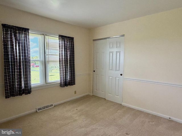 3150 APPLE PIE RIDGE RD, Winchester, VA 22603