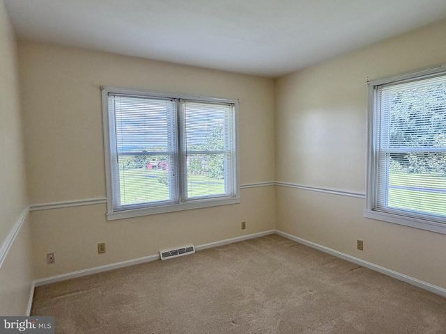 3150 APPLE PIE RIDGE RD, Winchester, VA 22603