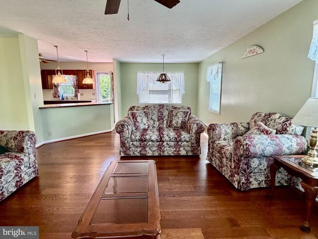 3150 APPLE PIE RIDGE RD, Winchester, VA 22603