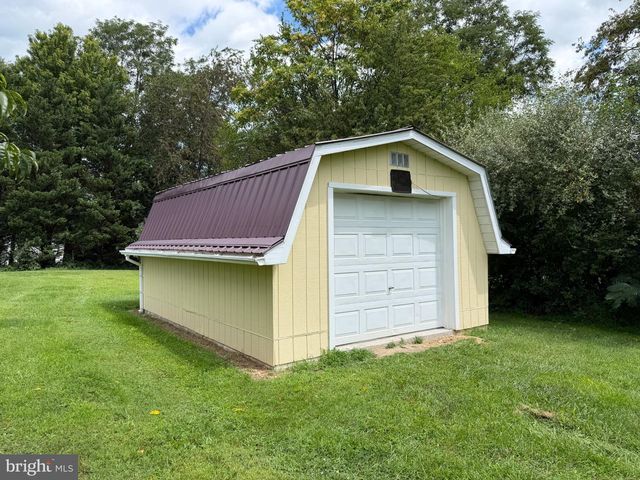 3150 APPLE PIE RIDGE RD, Winchester, VA 22603
