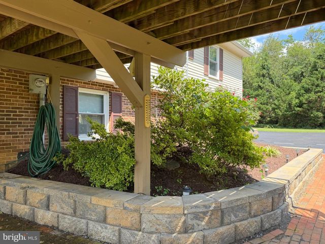 3150 APPLE PIE RIDGE RD, Winchester, VA 22603