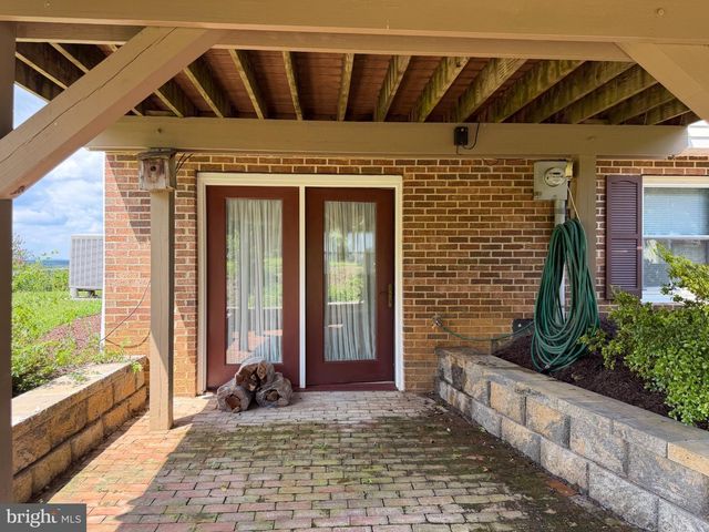 3150 APPLE PIE RIDGE RD, Winchester, VA 22603