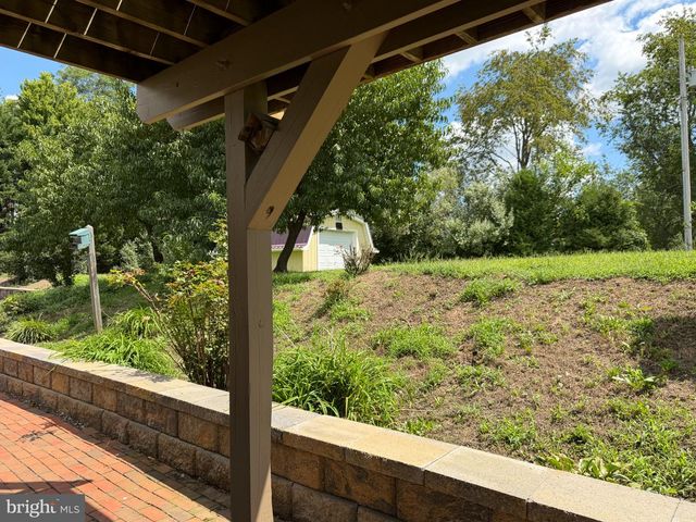 3150 APPLE PIE RIDGE RD, Winchester, VA 22603