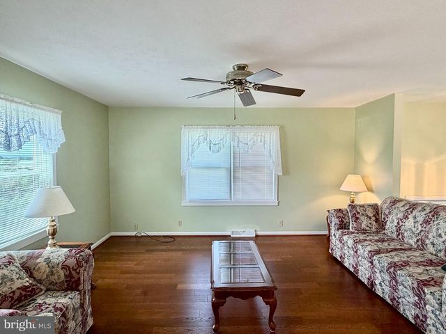 3150 APPLE PIE RIDGE RD, Winchester, VA 22603