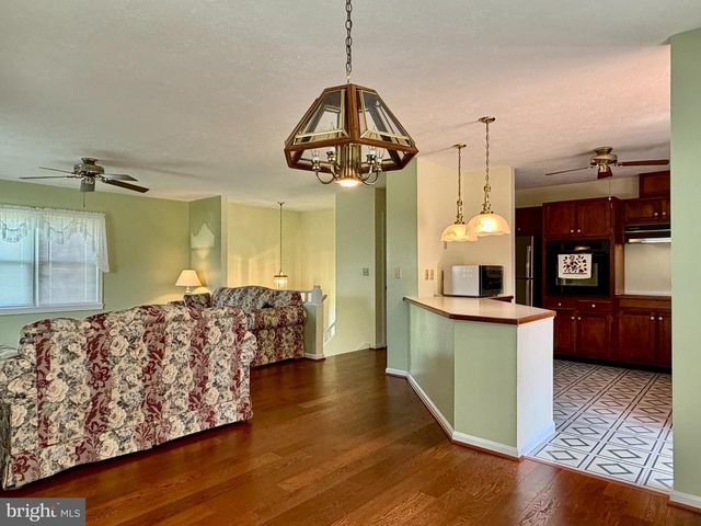 3150 APPLE PIE RIDGE RD, Winchester, VA 22603