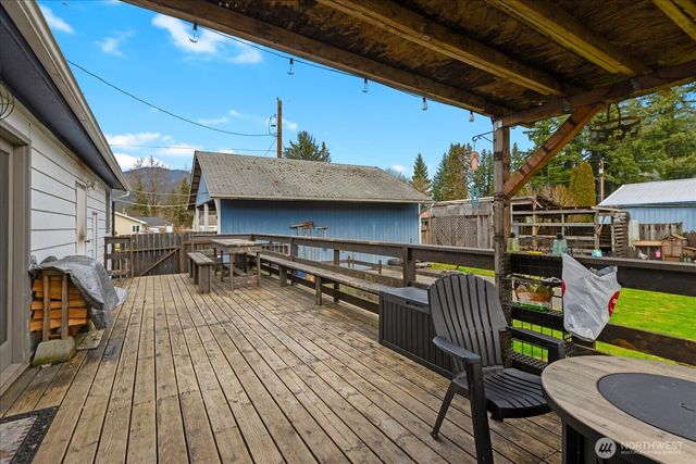 840 Madison Avenue, Darrington, WA 98241