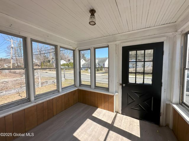 315 Kings Road, Schenectady, NY 12304