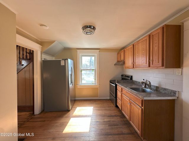 315 Kings Road, Schenectady, NY 12304