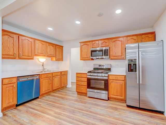 3316 Brookmeade Drive, Rolling Meadows, IL 60008