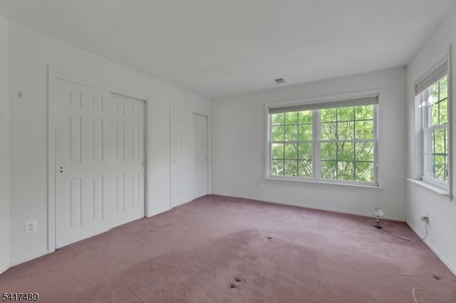28 Berkeley Sq, Watchung Boro, NJ 07922