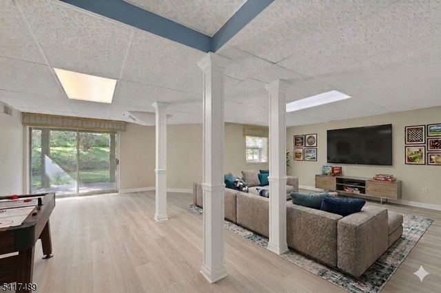 28 Berkeley Sq, Watchung Boro, NJ 07922