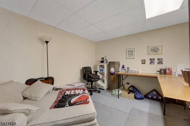 28 Berkeley Sq, Watchung Boro, NJ 07922