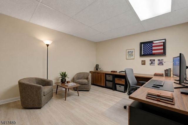 28 Berkeley Sq, Watchung Boro, NJ 07922