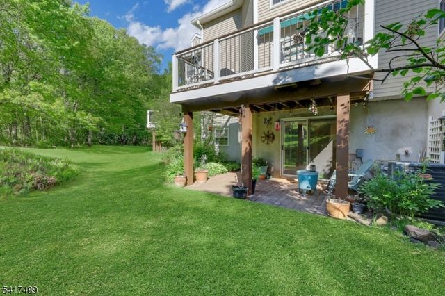 28 Berkeley Sq, Watchung Boro, NJ 07922
