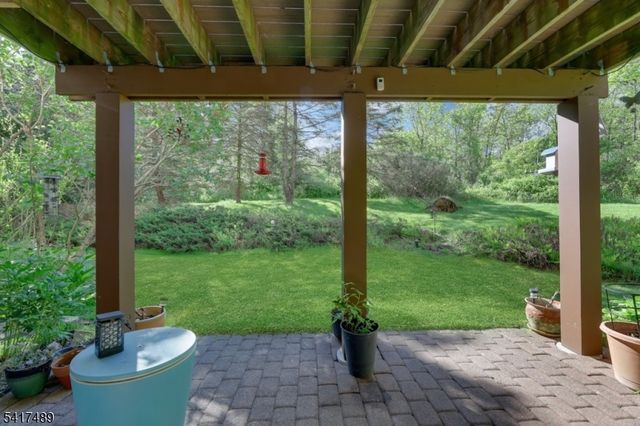 28 Berkeley Sq, Watchung Boro, NJ 07922
