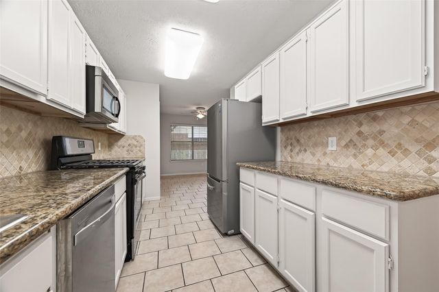 2002 Foundary Drive, Katy, TX 77493