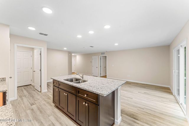 6278 RESTLAWN Drive, Jacksonville, FL 32208