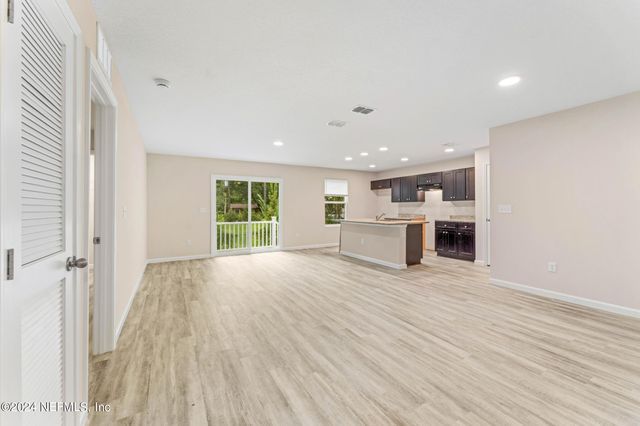 6278 RESTLAWN Drive, Jacksonville, FL 32208