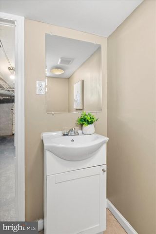 1017 STERRETT ST, Baltimore, MD 21230