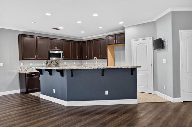 274 Crescent Moon Dr, Lathrop, CA 95330