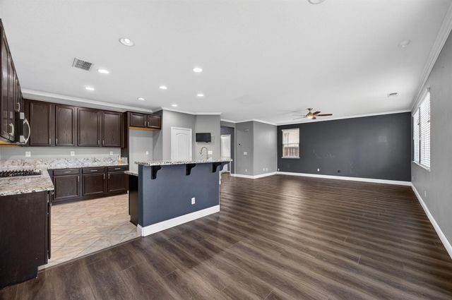 274 Crescent Moon Dr, Lathrop, CA 95330