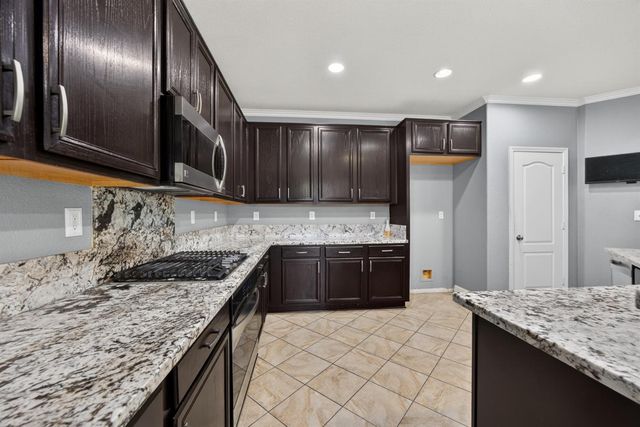 274 Crescent Moon Dr, Lathrop, CA 95330