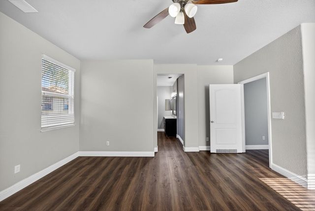 274 Crescent Moon Dr, Lathrop, CA 95330