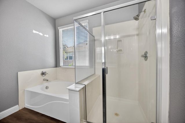 274 Crescent Moon Dr, Lathrop, CA 95330