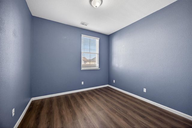 274 Crescent Moon Dr, Lathrop, CA 95330