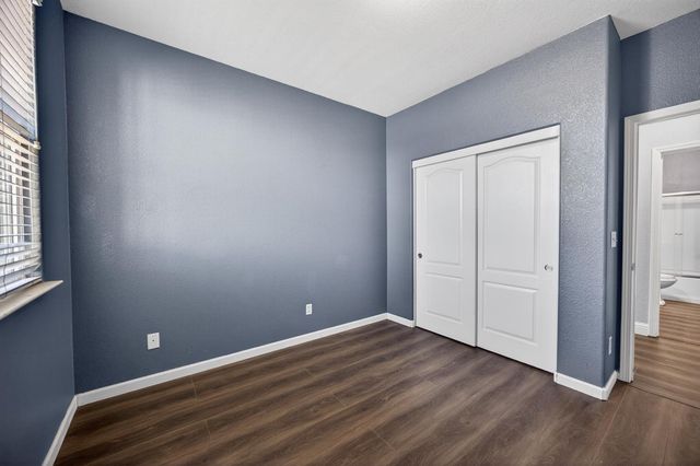 274 Crescent Moon Dr, Lathrop, CA 95330