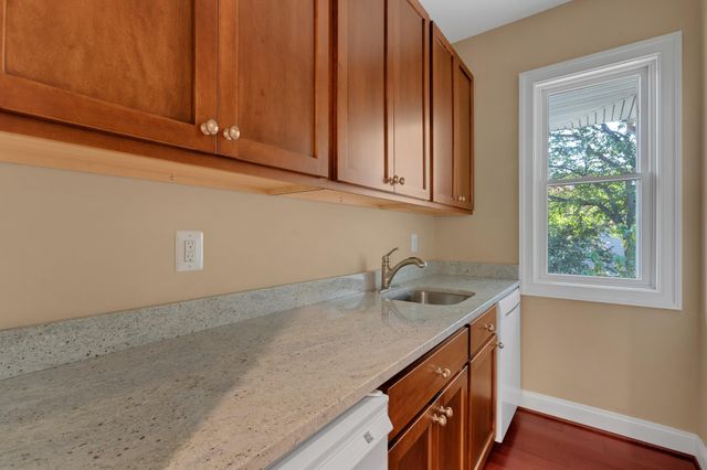 7607 NEWMARKET DR, Bethesda, MD 20817