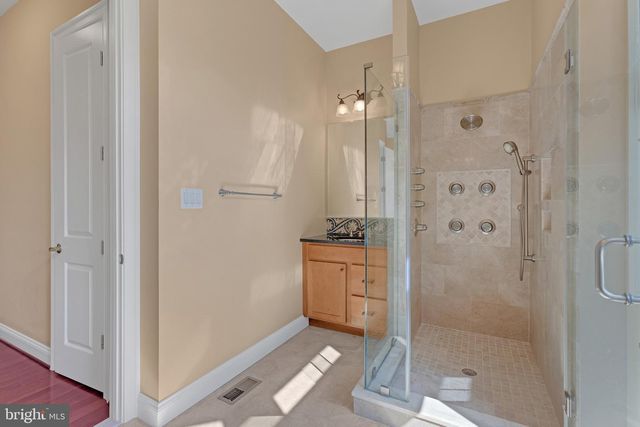 7607 NEWMARKET DR, Bethesda, MD 20817