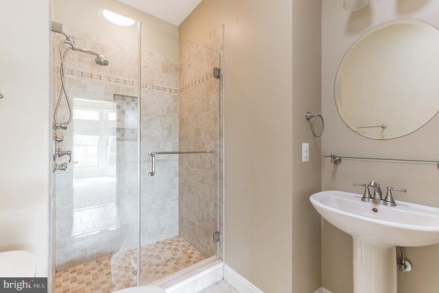 7607 NEWMARKET DR, Bethesda, MD 20817