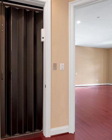 7607 NEWMARKET DR, Bethesda, MD 20817