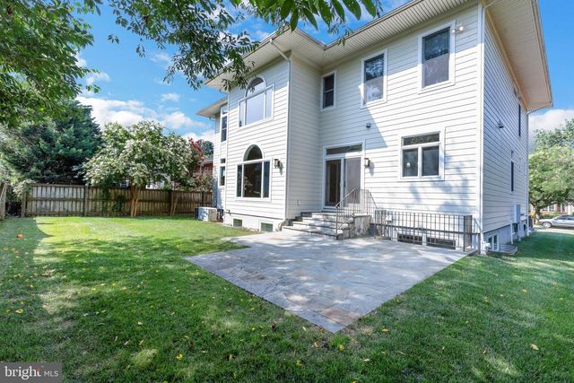 7607 NEWMARKET DR, Bethesda, MD 20817