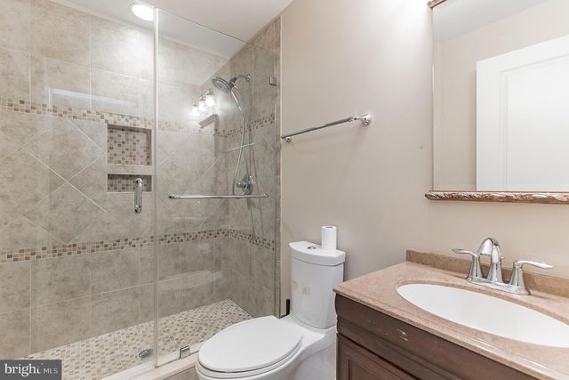 7607 NEWMARKET DR, Bethesda, MD 20817