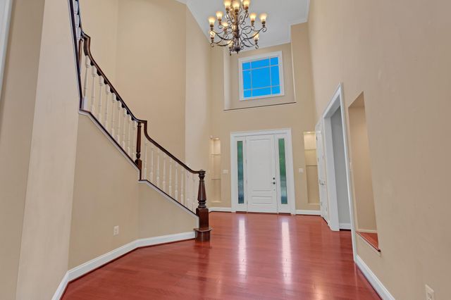 7607 NEWMARKET DR, Bethesda, MD 20817