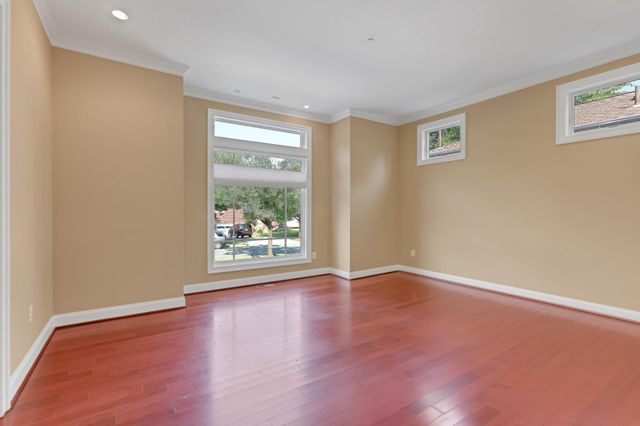 7607 NEWMARKET DR, Bethesda, MD 20817
