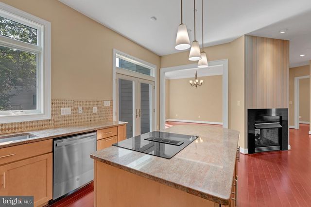7607 NEWMARKET DR, Bethesda, MD 20817