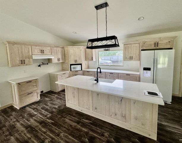 1410 County Road J, Friendship, WI 53934